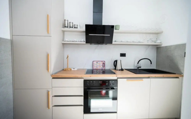 Design 150m2 Three-bedroom Apartment - Main Street