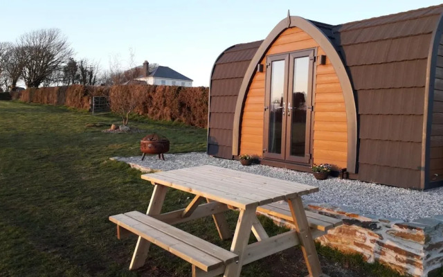 Rowan - Luxury Eco Pod at Trewithen Farm Glamping