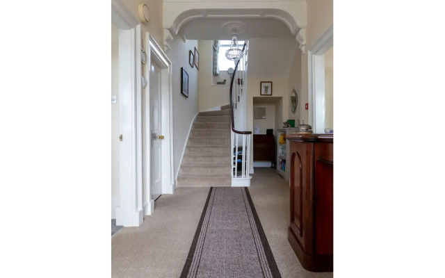 Craigmount Guest House