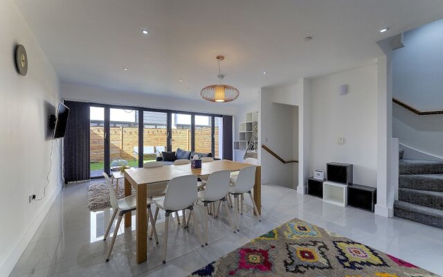 Modern 4 Bed Manchester Town House
