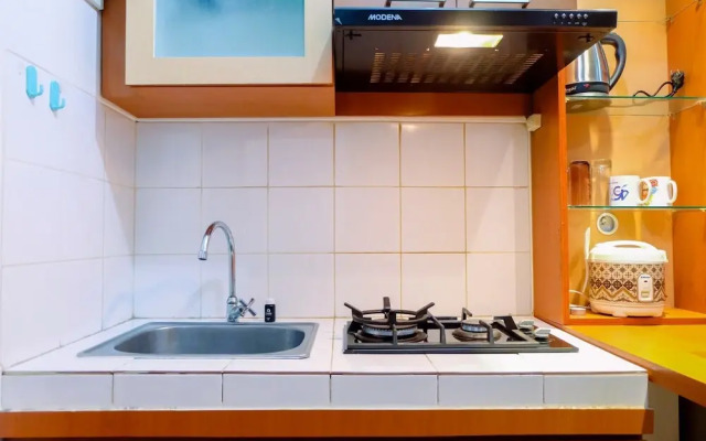 Compact 2br Woodland Park Apartment