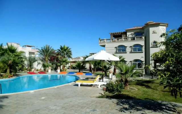 Beautiful Villa With Pool in Hurghada