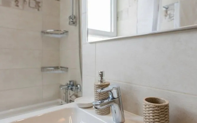 1BDR Comfort by ApartInvest