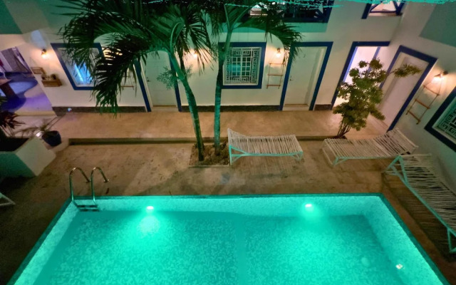 Tribe Inn & Rooftop Lounge