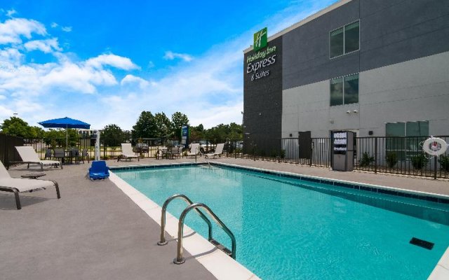 Holiday Inn Express & Suites Springdale Fayetteville Area, an IHG Hotel