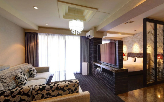 Secret House Makishi