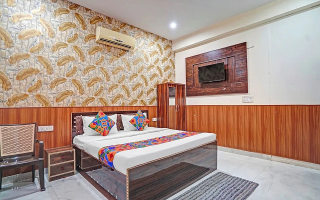 Fabhotel Comfort Inn