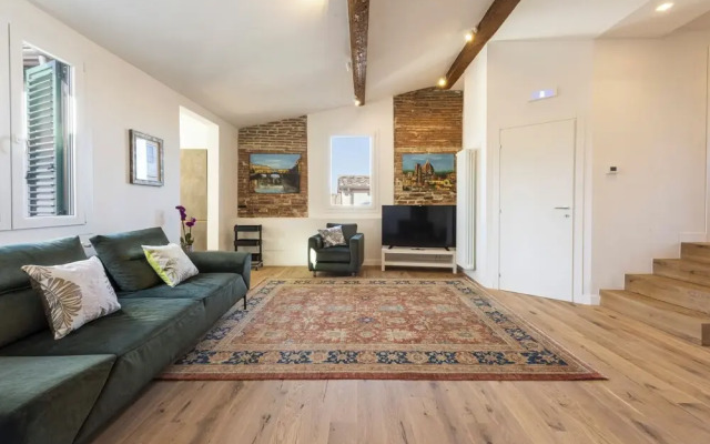 Santa Maria Novella penthouse by MMega