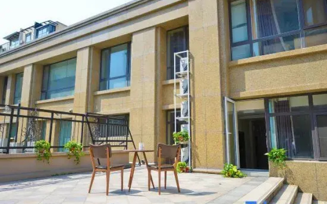 Jinhe Hotel