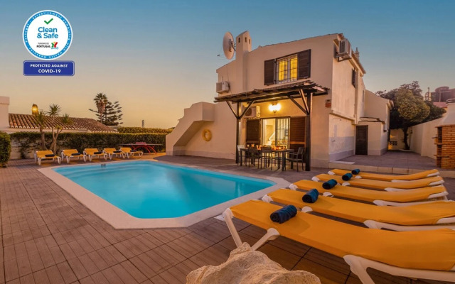 Villa Dorado