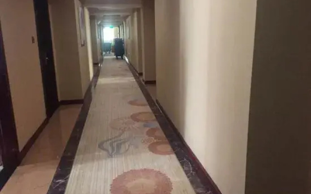 Yue Hai Mingzhu Hotel