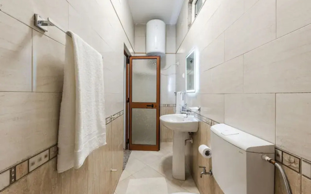 The Old-clock Apartment