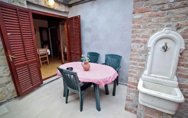 Ante Apartment