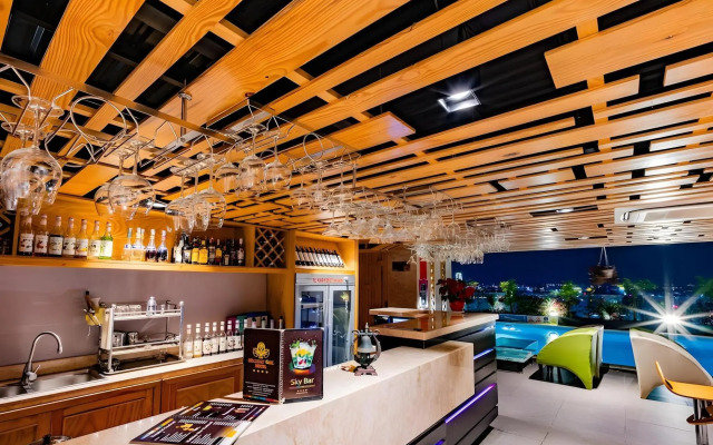 Holiday One Hotel