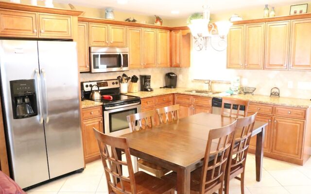 Jamaica Royale 076 - 2 Br Condo