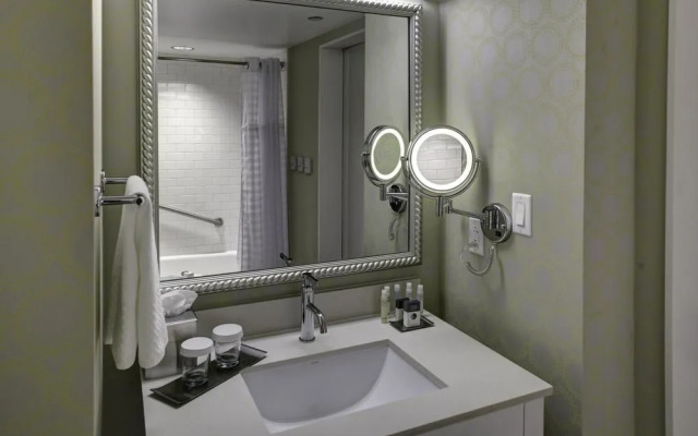 DoubleTree by Hilton Biloxi, MS