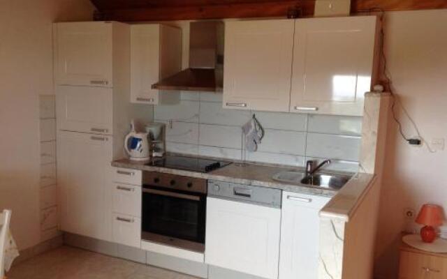 Holiday Home ZLATNI RAT (3543)