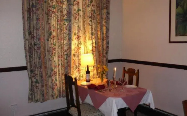Woodlands Country House