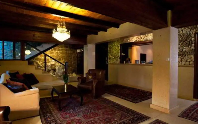 Lithos Hotel & Spa