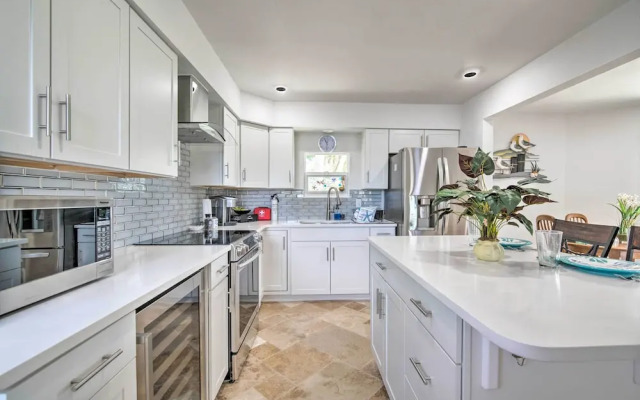 Newly Remodeled Gem on Homosassa River Canal!
