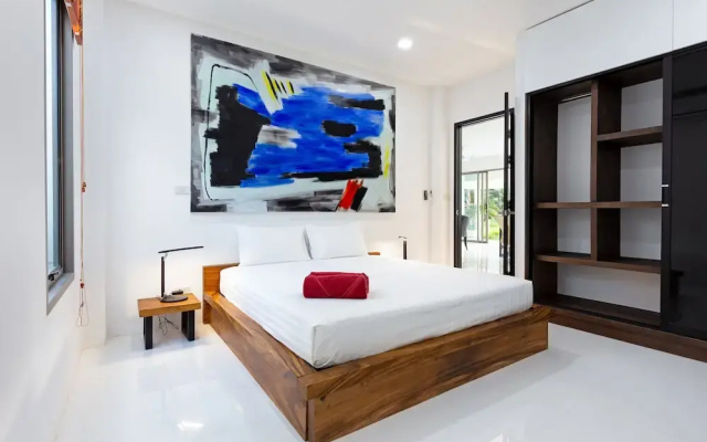 Open-space Design 4BR Pool Villa Luna