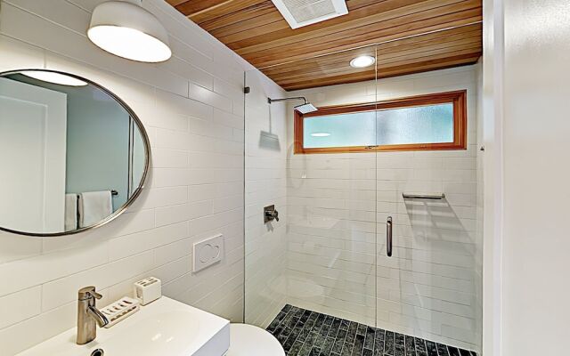 6418 Tahoe Vista - 2 Br Cabin