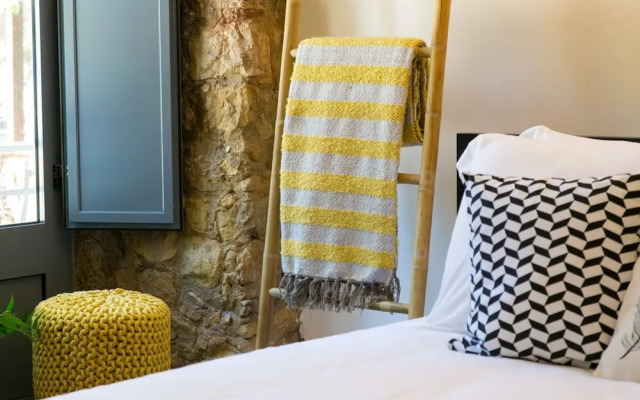 Original Photographers Studio Apartment in Alcântara