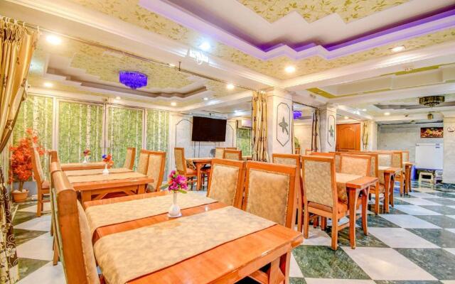 Fabhotel Panasia International