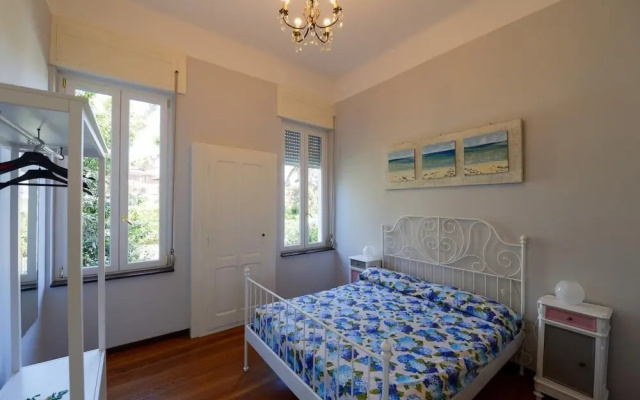 Rebecca Apartment Furnished With Taste in Stresa City Center