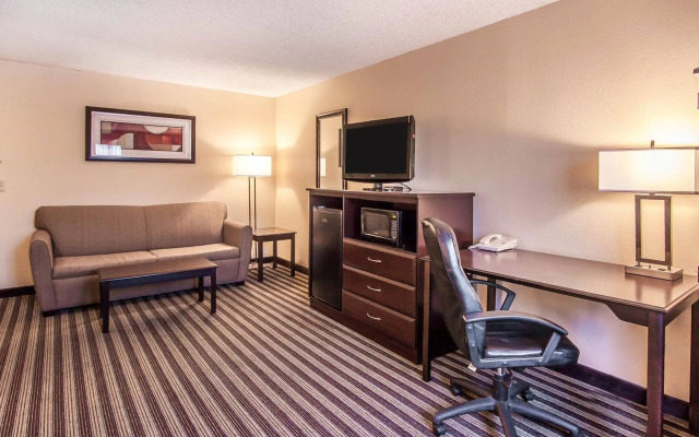 Quality Inn & Suites Vancouver - Hazel Dell