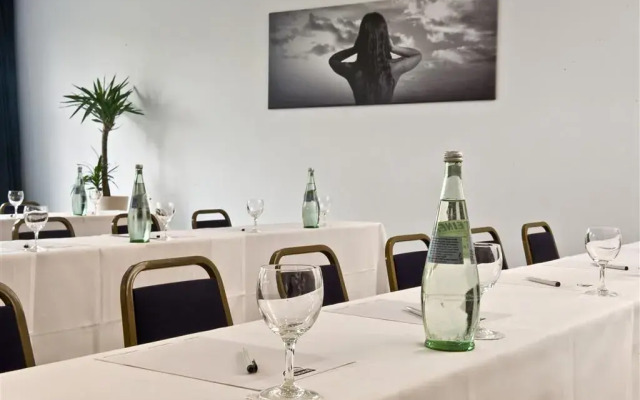 Good Morning + Bad Oldesloe Hotel