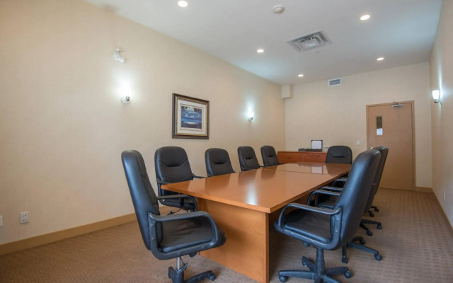 Four Points by Sheraton Saskatoon