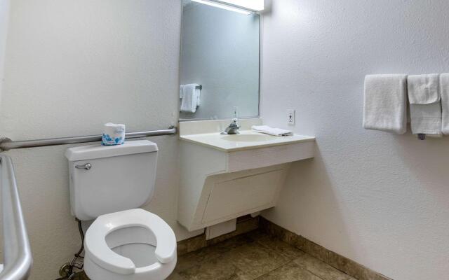 Rodeway Inn Auburn Hills - Detroit