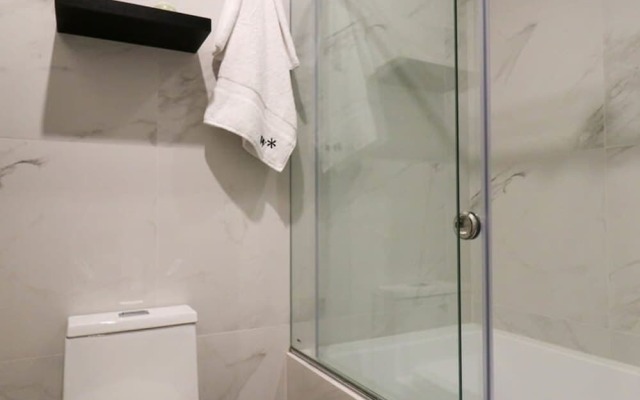 w 2BR With Balcony in Luxury Building Barranco