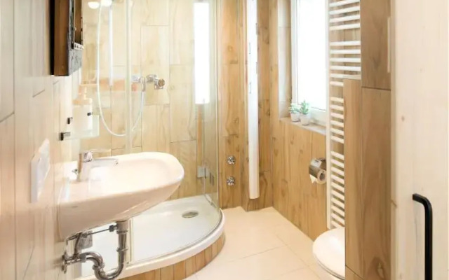 WachtRaum Reutlingen - Hostel-lerie/Guesthouse
