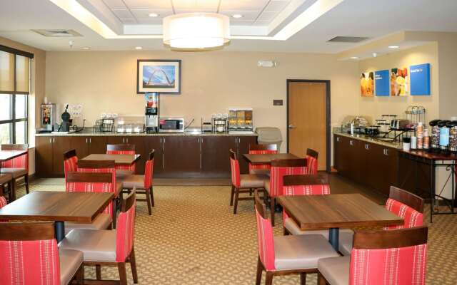 Comfort Inn & Suites Sikeston I-55