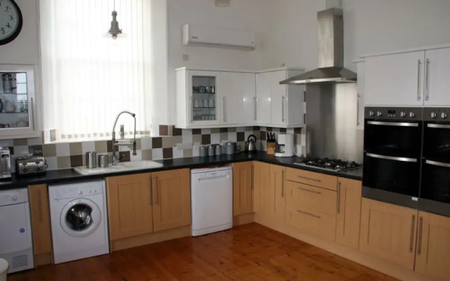 Braehead Manse & The Reid Hall