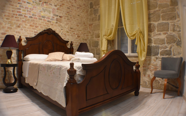 PIETRA ROSSA Luxury Rooms