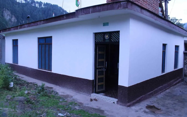 POP 92903 Fareeda Homestay