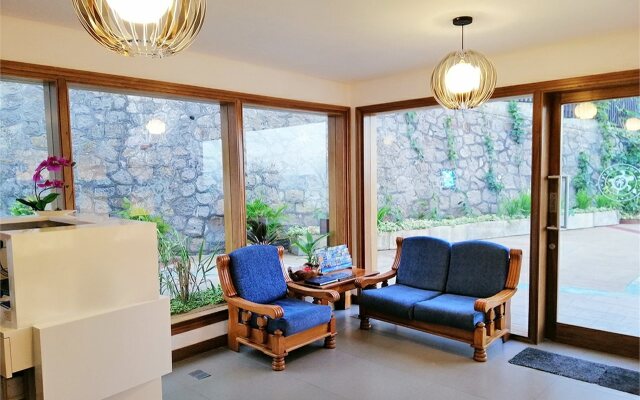 Le Relax Hotel and Restaurant