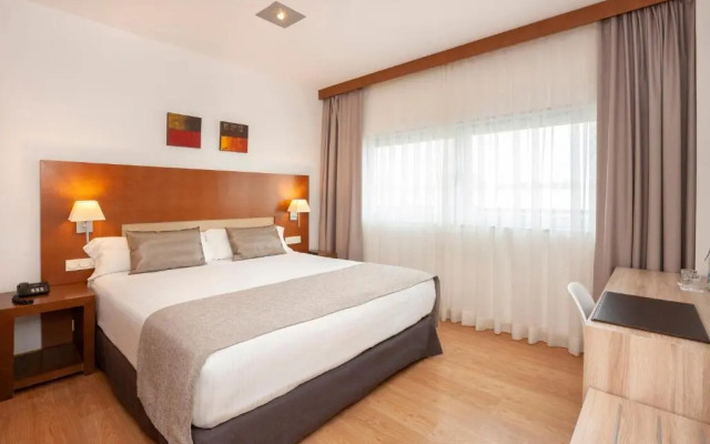 Hotel Catalonia Las Cañas