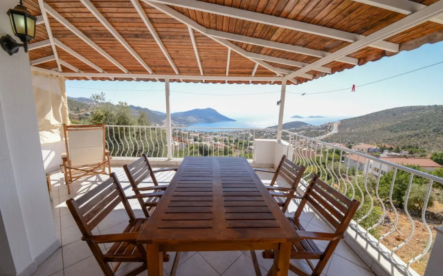 Villa Asteria by Akdenizvillam