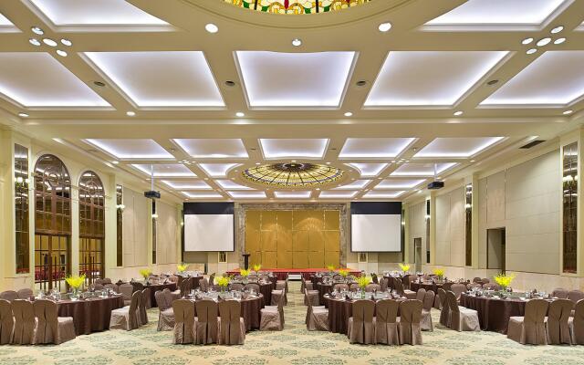 Crowne Plaza Resort Sanya Bay by IHG