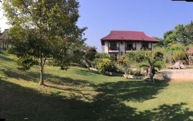 Singgahsana Villa