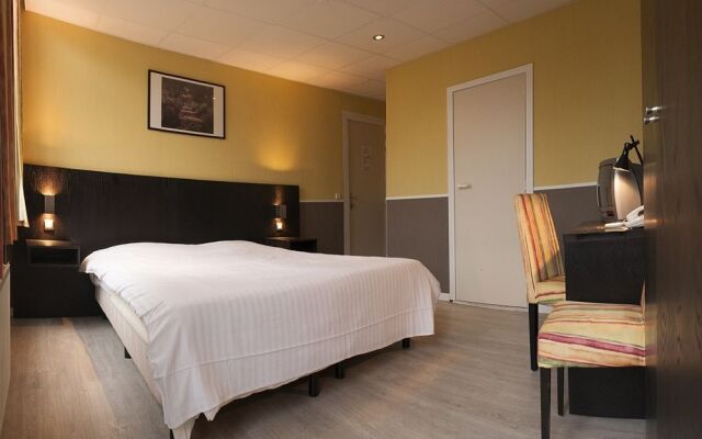 Alpha Hotel