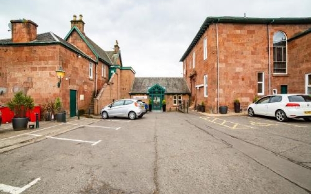 Redstones hotel