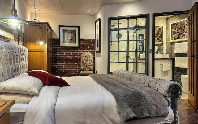 Barbican - Historic - Pets Ok - Parking - 5 Guests