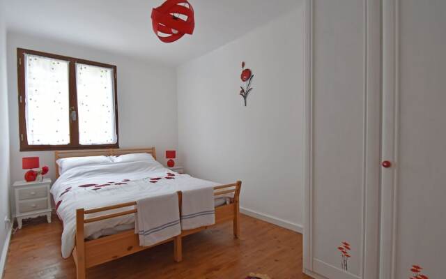 Quaint Holiday Home in Languedoc-roussillon With Garden