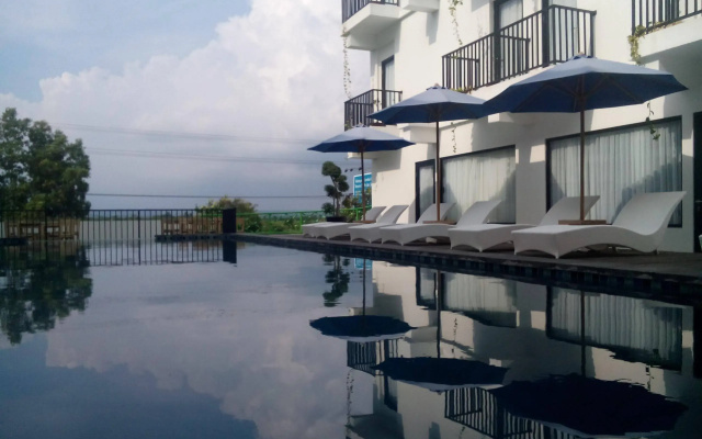 Swiss-Belcourt Lombok — 3-star hotel in Tanak Awu