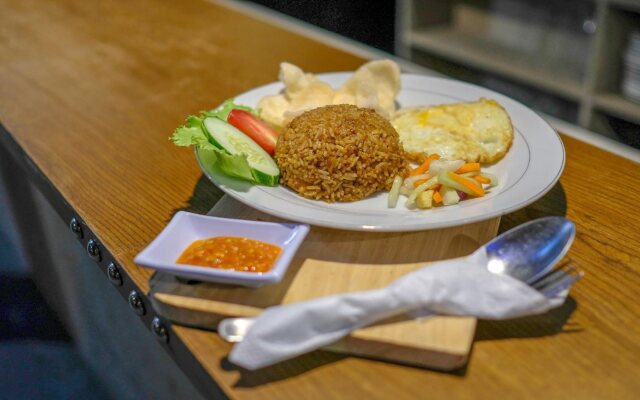 OYO 957 De-lima Residence